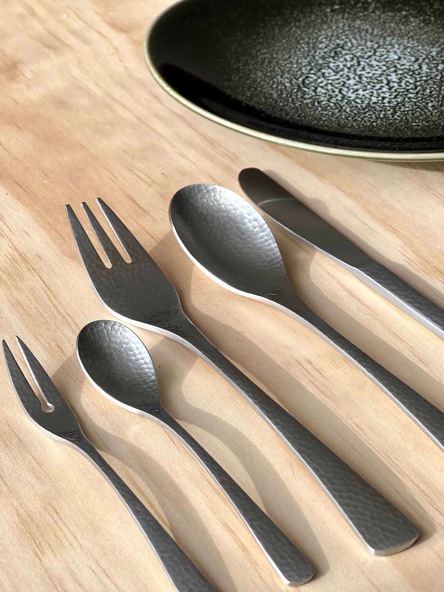 Rin "凛” Cutlery Dinner Knife (Hammered Finish)