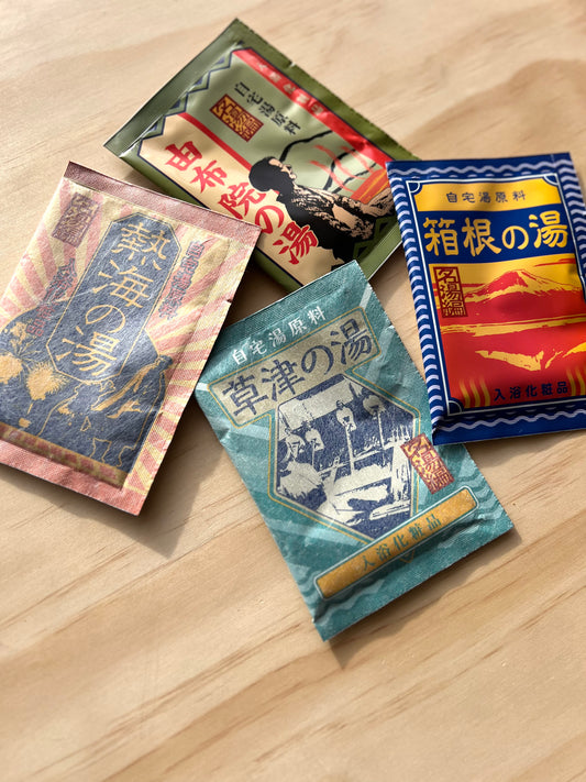 Japanese Bath Salt 4-Pack Set (30g each) (Atami / Yufuin / Hakone / Kusatsu)