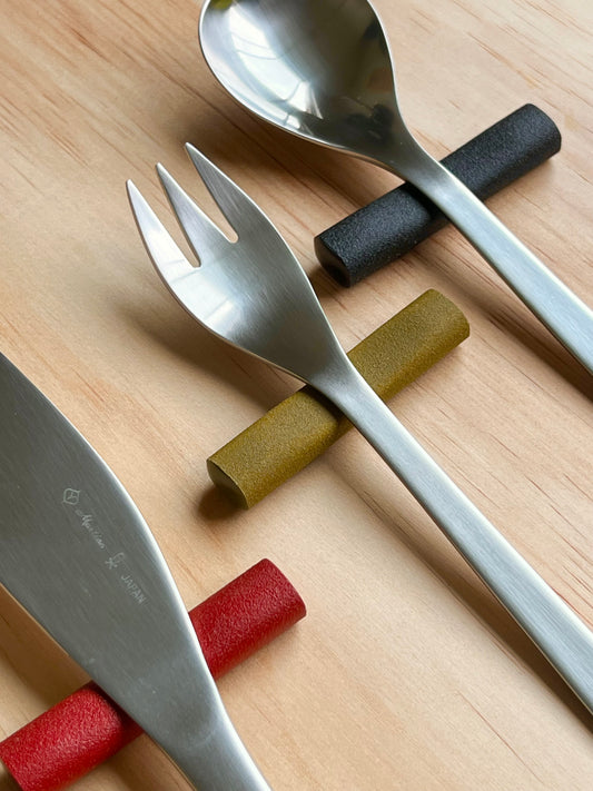Minimal Japanese Chopstick Rest "Dark green"