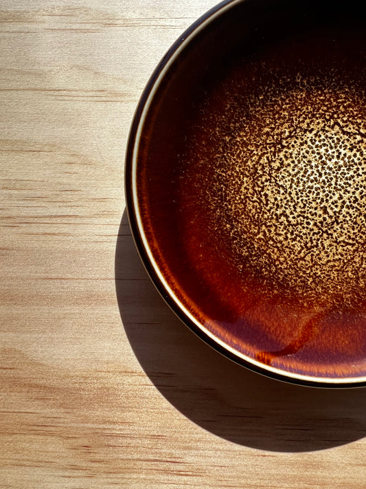 Mino Ware Small Plate – Kiln-Effect with Gold Accent