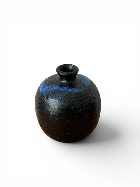 Mino Ware Handmade Bud Vase “Shinkai” (Deep Sea)