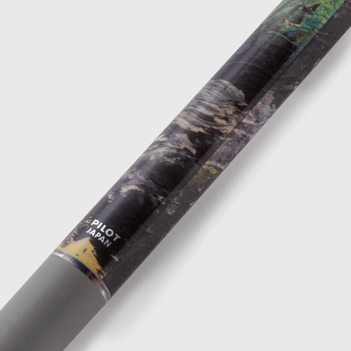 PILOT Limited Edition 3-Color Gel Pen – Juice Up 3 × HERALBONY "#916" (by Kayanotanida)