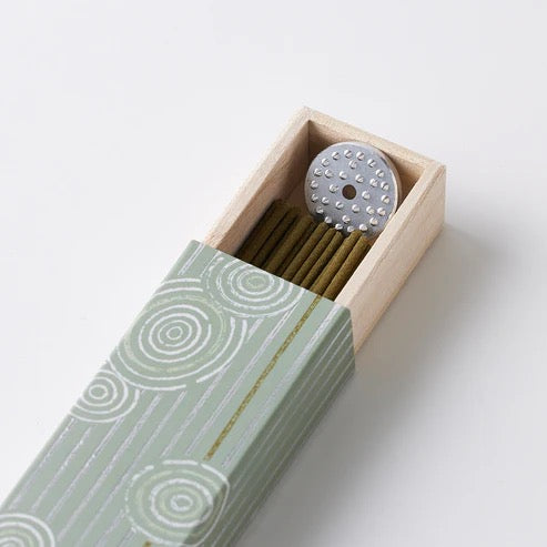 KOSAIDO KYOTO – Bamboo Incense Sticks (40 Sticks) with Aluminum Holder