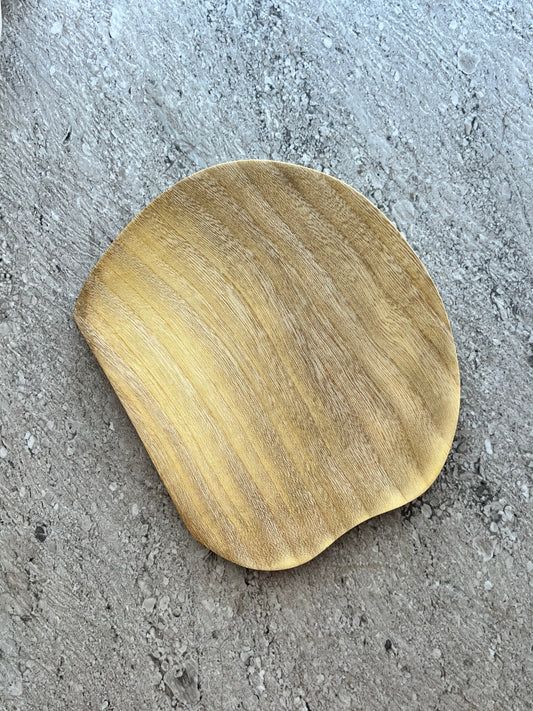 Wooden plate "Hackberry Wood" – 36-Year-Old Tree Grain Beauty