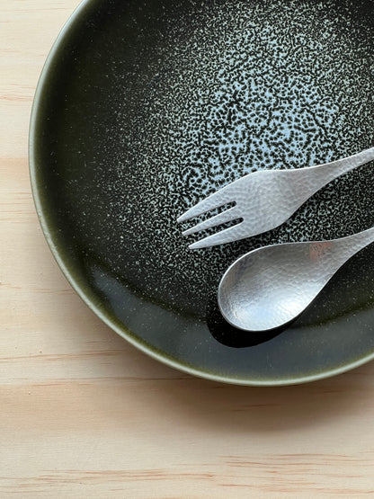 Mino Ware Plate (Diameter 215mm) – Oribe-Inspired Crystal Glaze