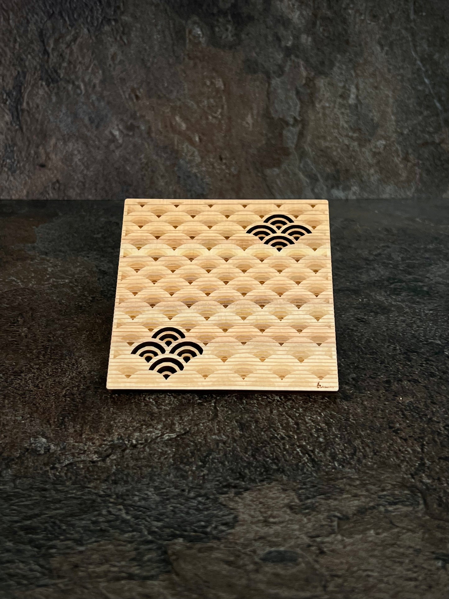 Wooden Coaster with Seigaiha Pattern – Tosa Reihoku Cedar
