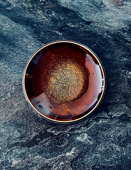 Mino Ware Small Plate – Kiln-Effect with Gold Accent