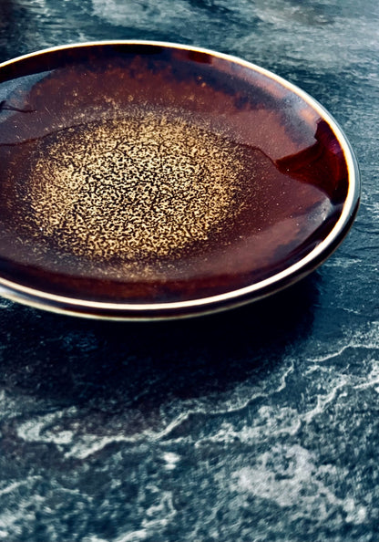 Mino Ware Small Plate – Kiln-Effect with Gold Accent