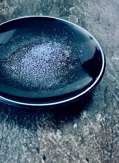 Mino Ware Small Plate – Lapis Blue Crystal Glaze