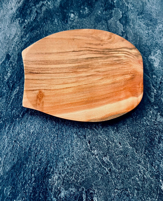 Wooden plate "Cherry Wood" – Graceful Curves & Warm Tones