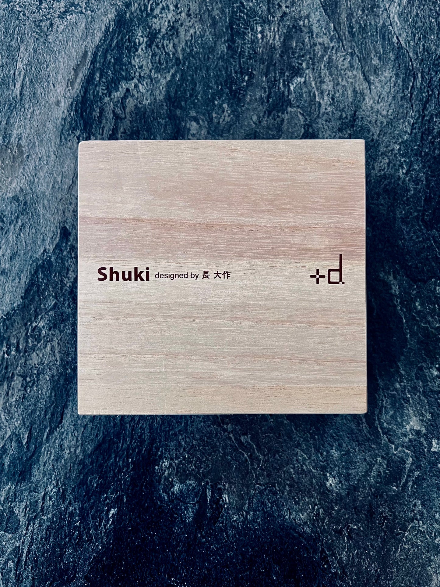 Shuki Designed by Daisaku Choh – Bottle and Cup