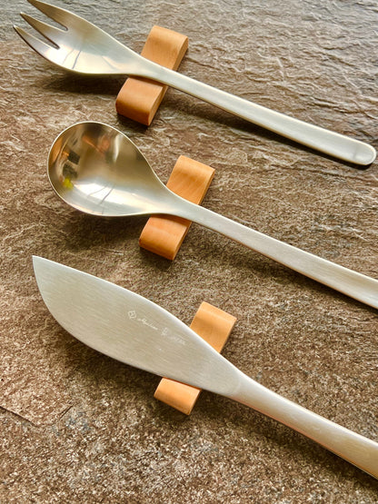 Minimal Curved Wooden Chopstick Rest