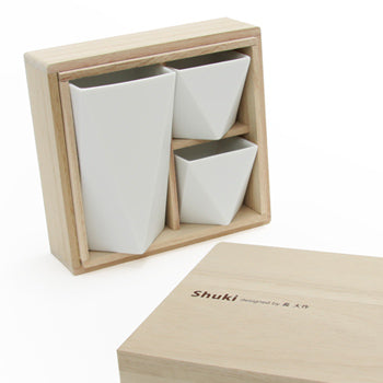 Shuki Designed by Daisaku Choh – Bottle and Cup